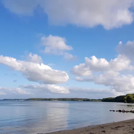 Modernes Ostseesegler Mit Direktem Meerblick An Der Ostsee Glücksburg