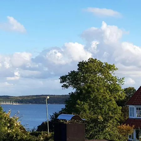 Modernes Ostseesegler Mit Direktem Meerblick An Der Ostsee