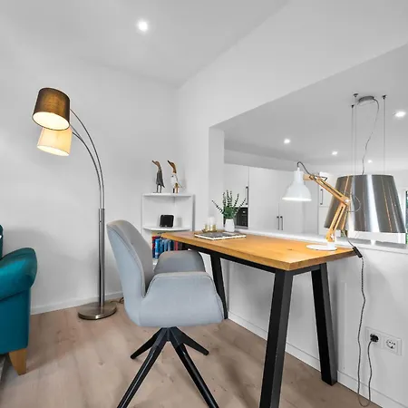 Modernes Ostseesegler Mit Direktem Meerblick An Der Ostsee