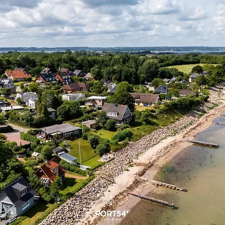 Modernes Ostseesegler Mit Direktem Meerblick An Der Ostsee Glücksburg